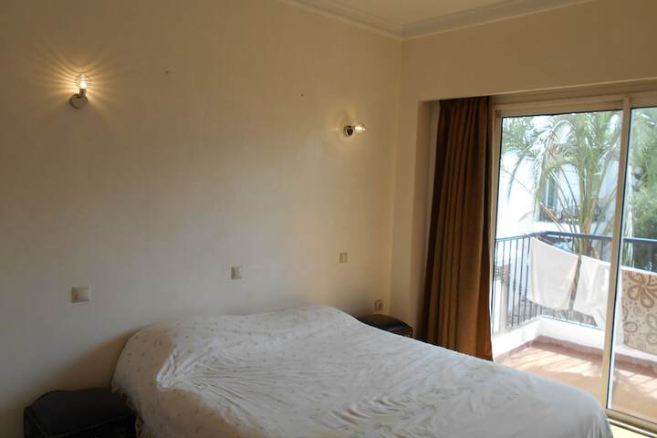 Room 2 of 27