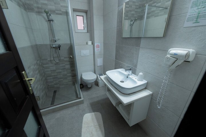Room 34 of 54
