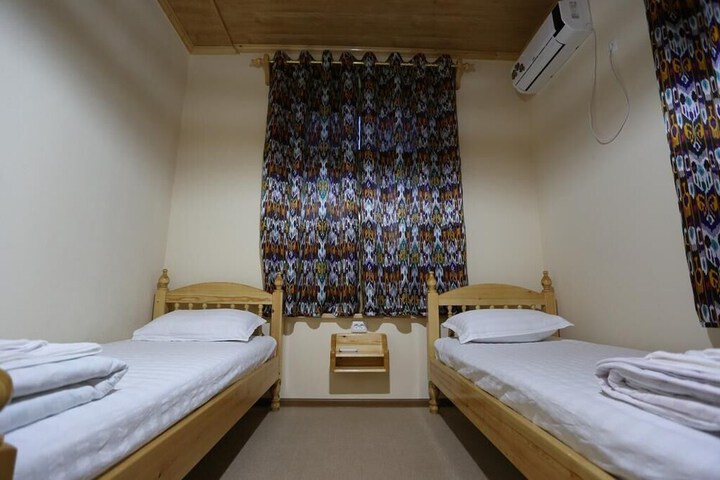 Room 9 of 10