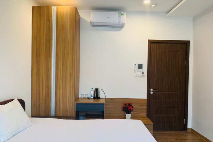 Room 16 of 36