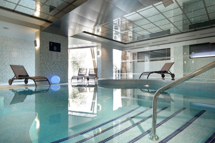 Pool Hotel