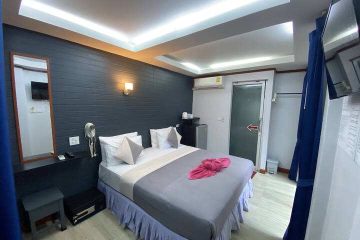Room 7 of 36
