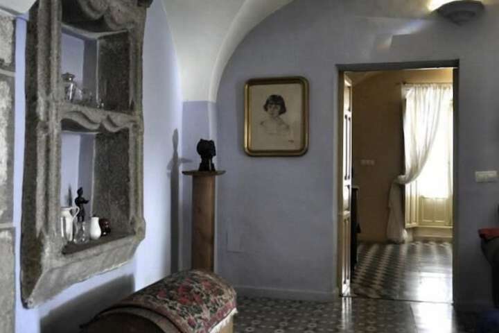Ballroom/Hall 27 of 32