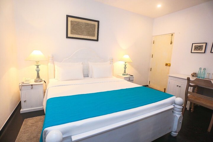 Room 5 of 40