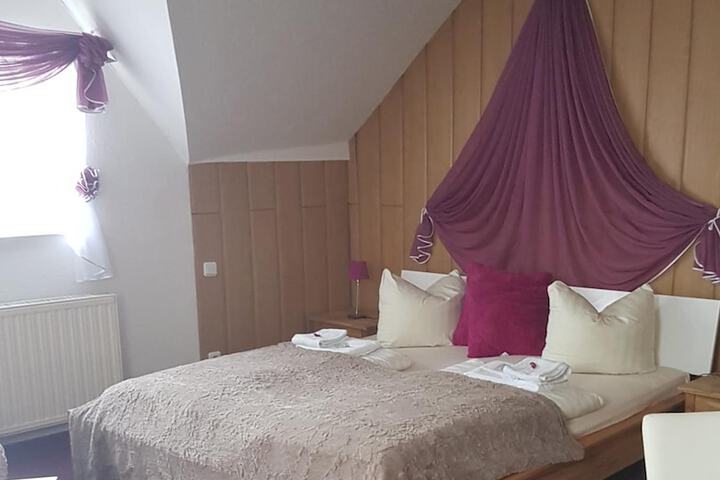Room 19 of 60