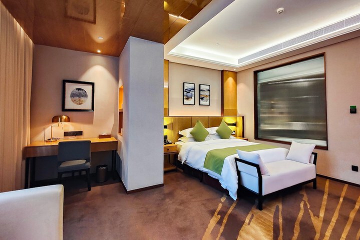 Room 40 of 162