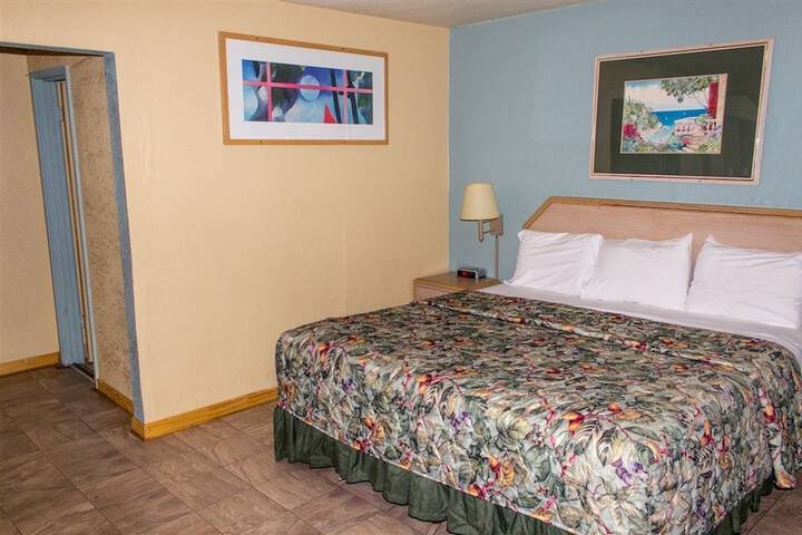Room 15 of 20