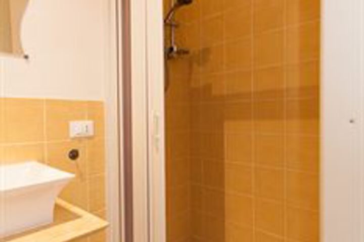 Room 14 of 71