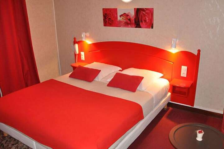Room 8 of 31