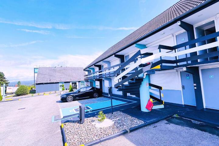 Hotel 5 of 21