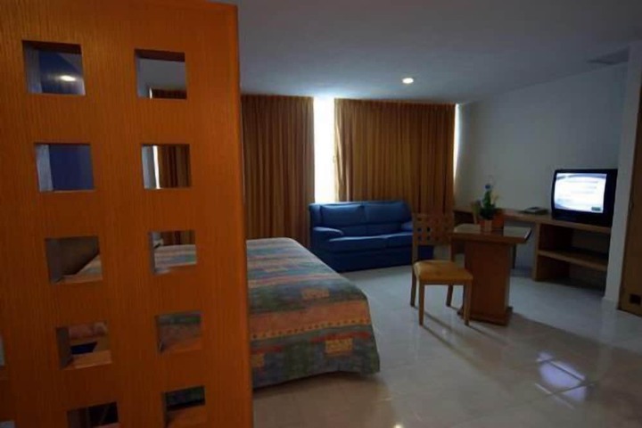 Room 5 of 28