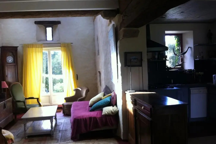 Room 4 of 19