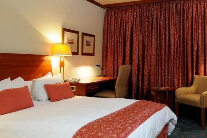 Room 6 of 51