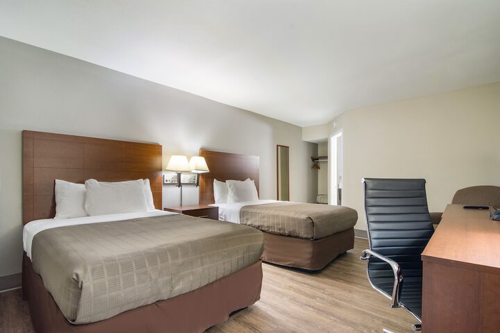 Room 6 of 22