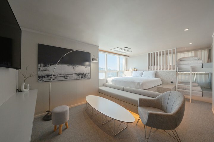 Room 17 of 224