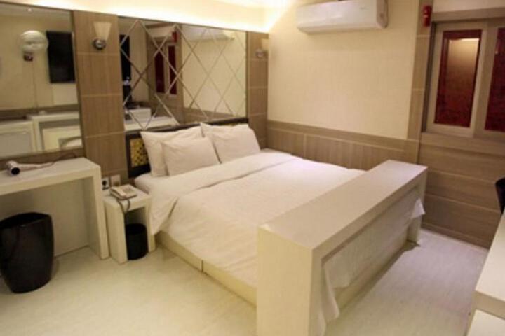 Goodstay Carlton Motel