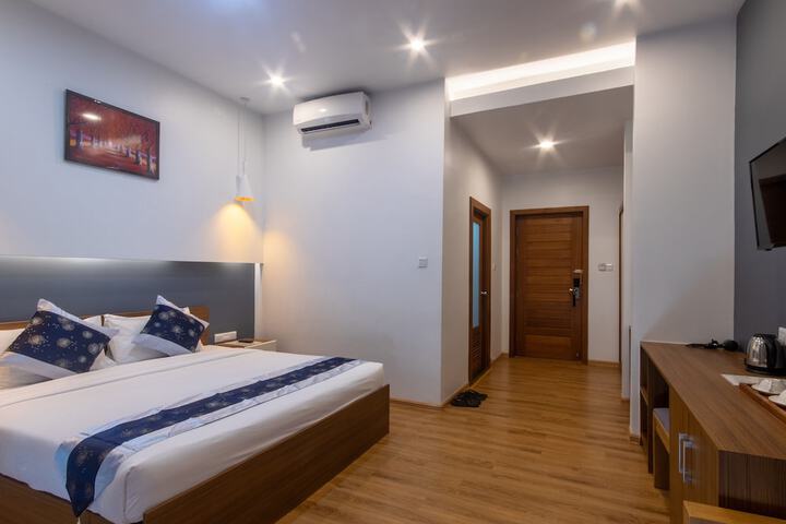 Room 9 of 47