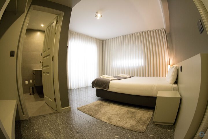 Room 27 of 51