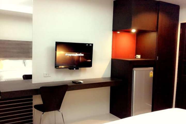 Room 16 of 35
