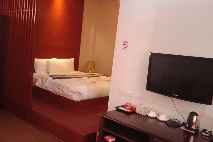 Room 21 of 48