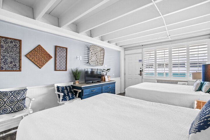 Room 4 of 20