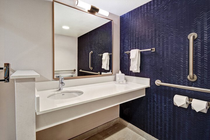 Room 20 of 42