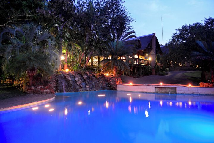 Hotel with Pool