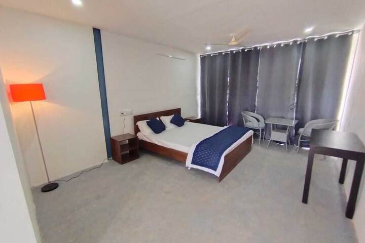 Room 7 of 17