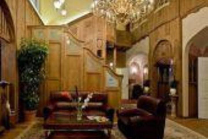 Schlosshotel Wendorf Castle Suite 25km from Schwerin