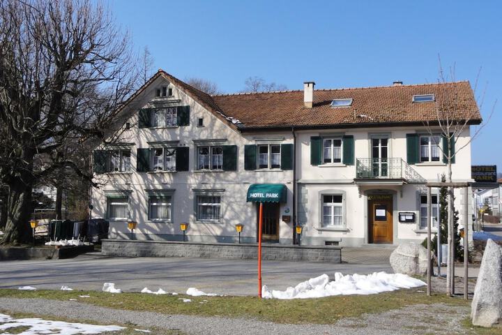 Hotel Entry