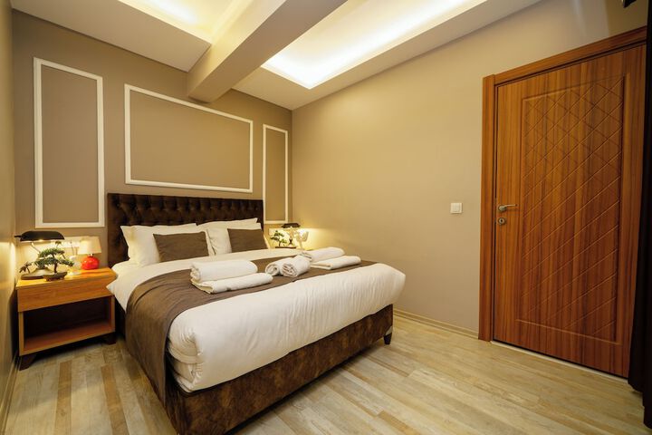 Room 9 of 35