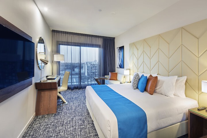 Room 2 of 17