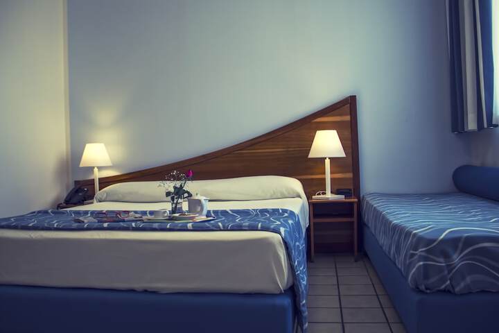 Room 3 of 35