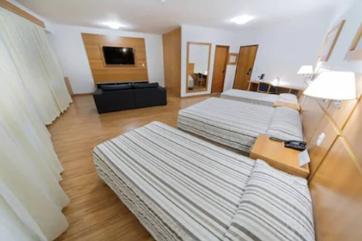 Room 5 of 41