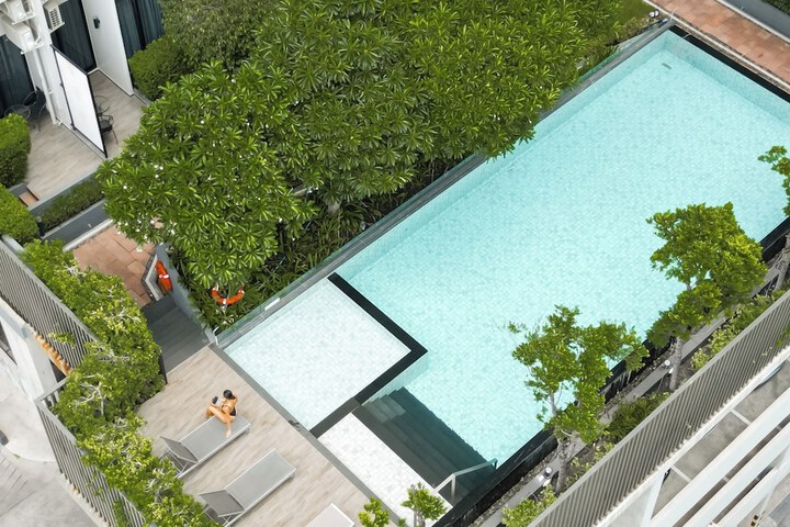 Pool 92 of 131