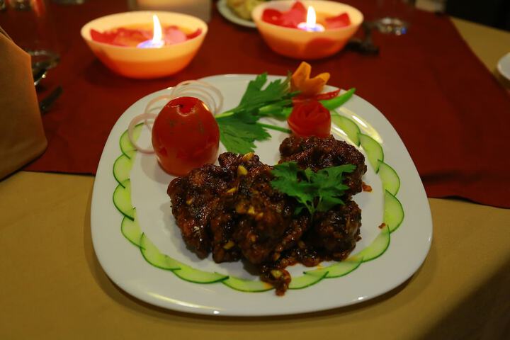 Dining 30 of 43