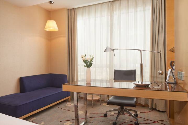 Room 20 of 49