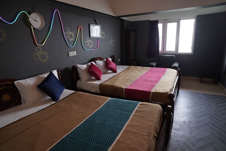 Room 12 of 27