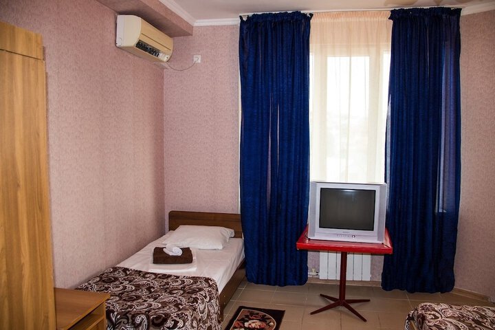 Room 34 of 62
