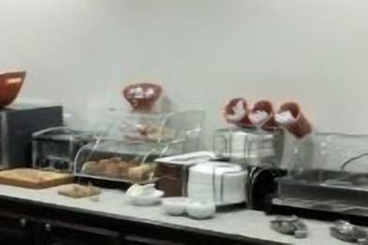 Breakfast/Coffee Service 55 of 76