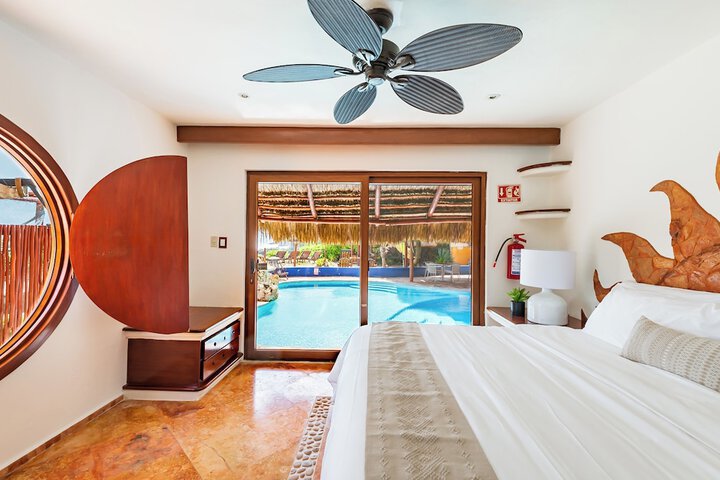 Room 25 of 65