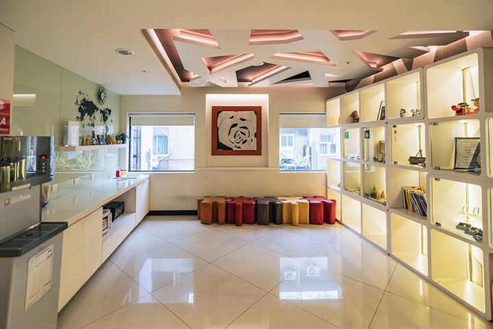 Entrance & Lobby
