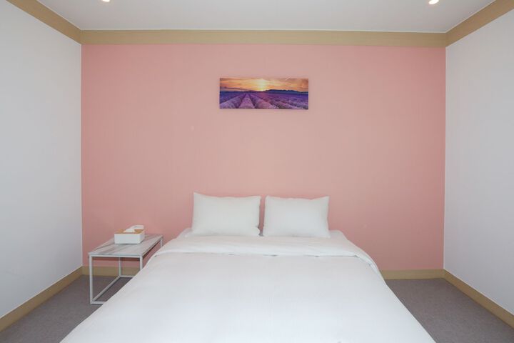 Room 4 of 34
