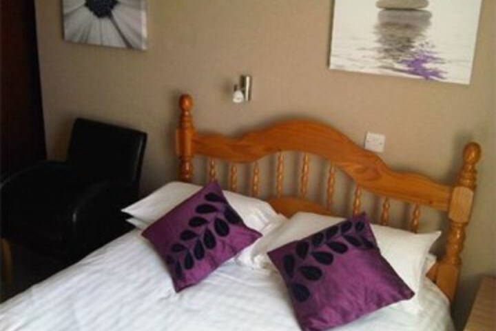 The Good Night Inn