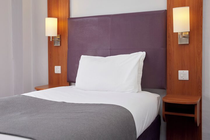 Room 29 of 74