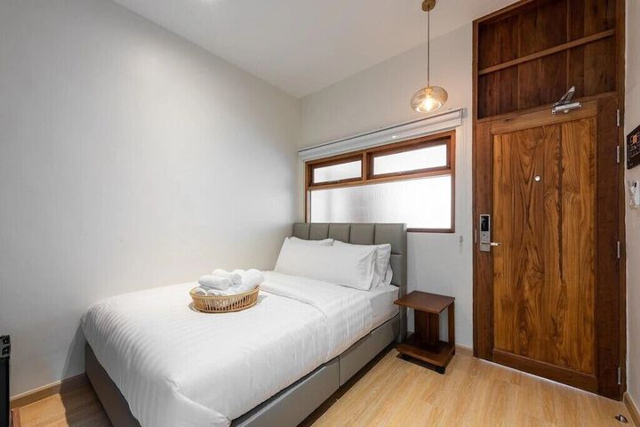 Room 7 of 40