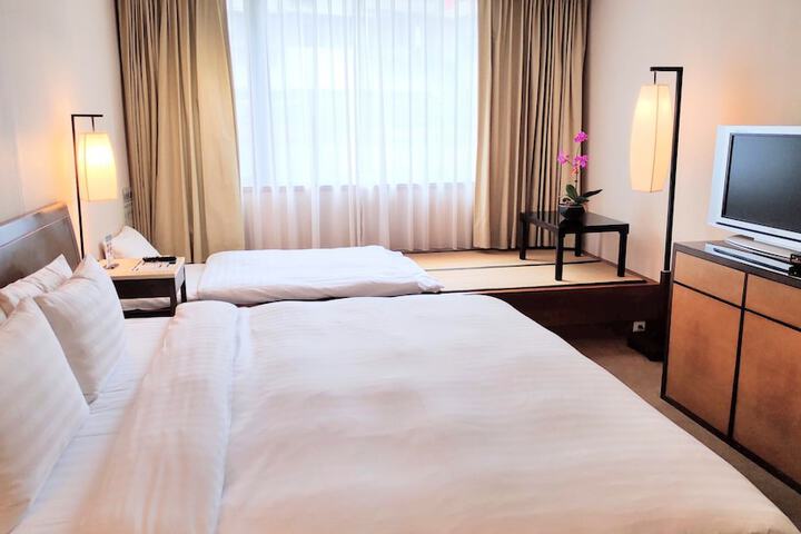 Room 15 of 62