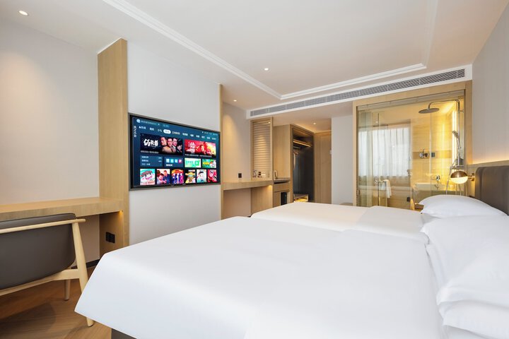 Room 3 of 26