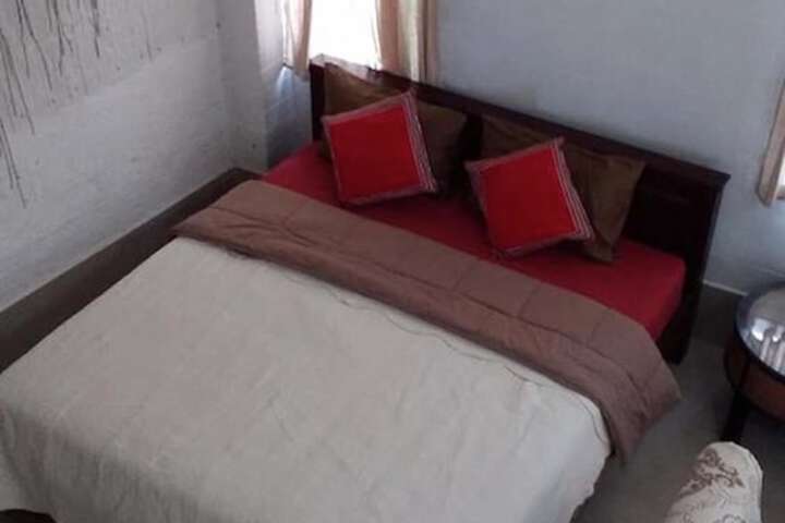 Room 18 of 150