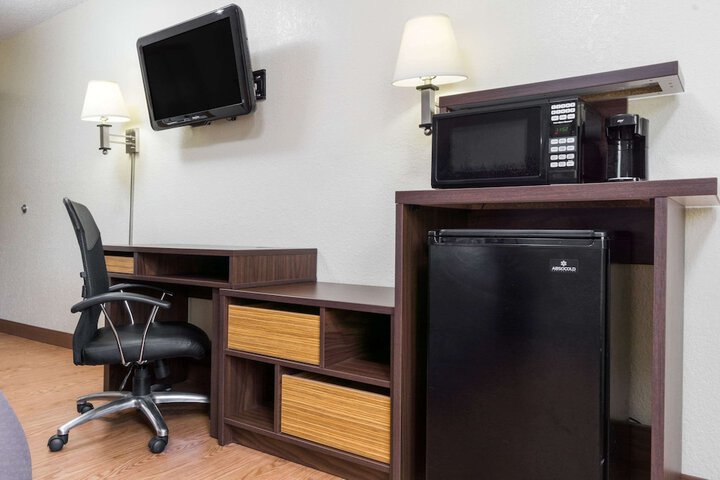 1 King Bed Suite (6 of 6)